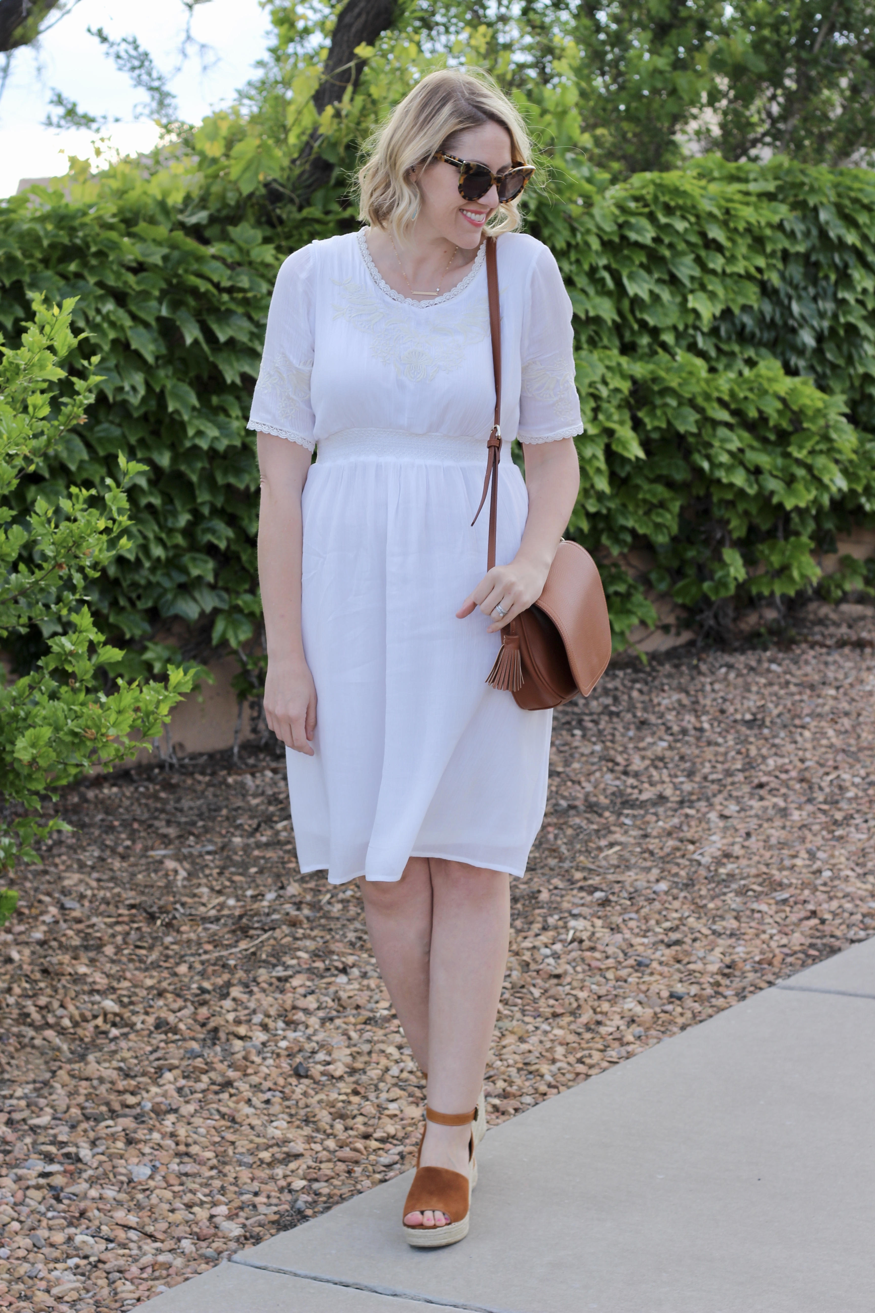 casual white dress outfit