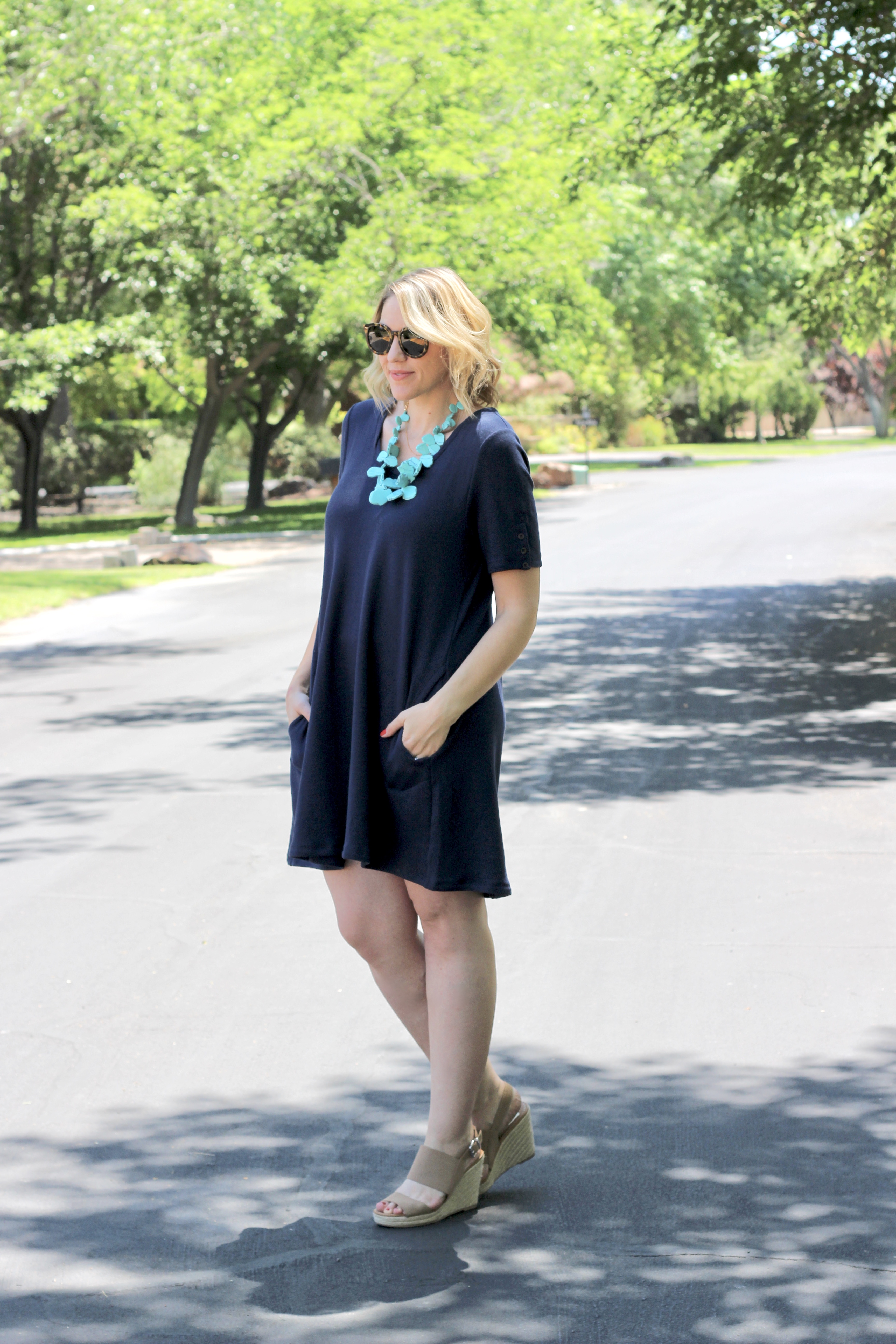 Navy Dress & Why I Suck at Fashion Blogging | Middle of Somewhere