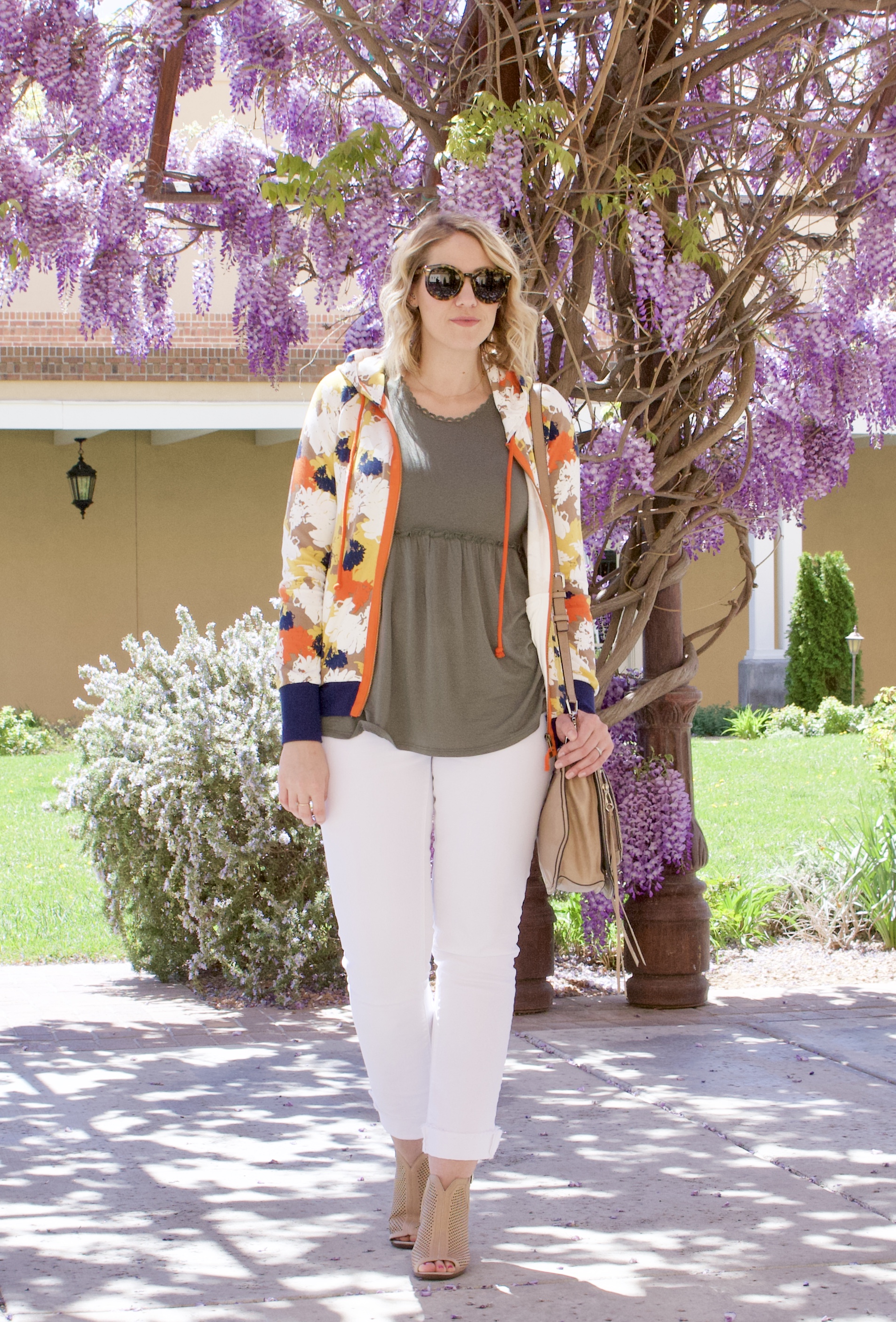 how to wear white jeans for spring #whitejeans #curvyfashion #loveloft