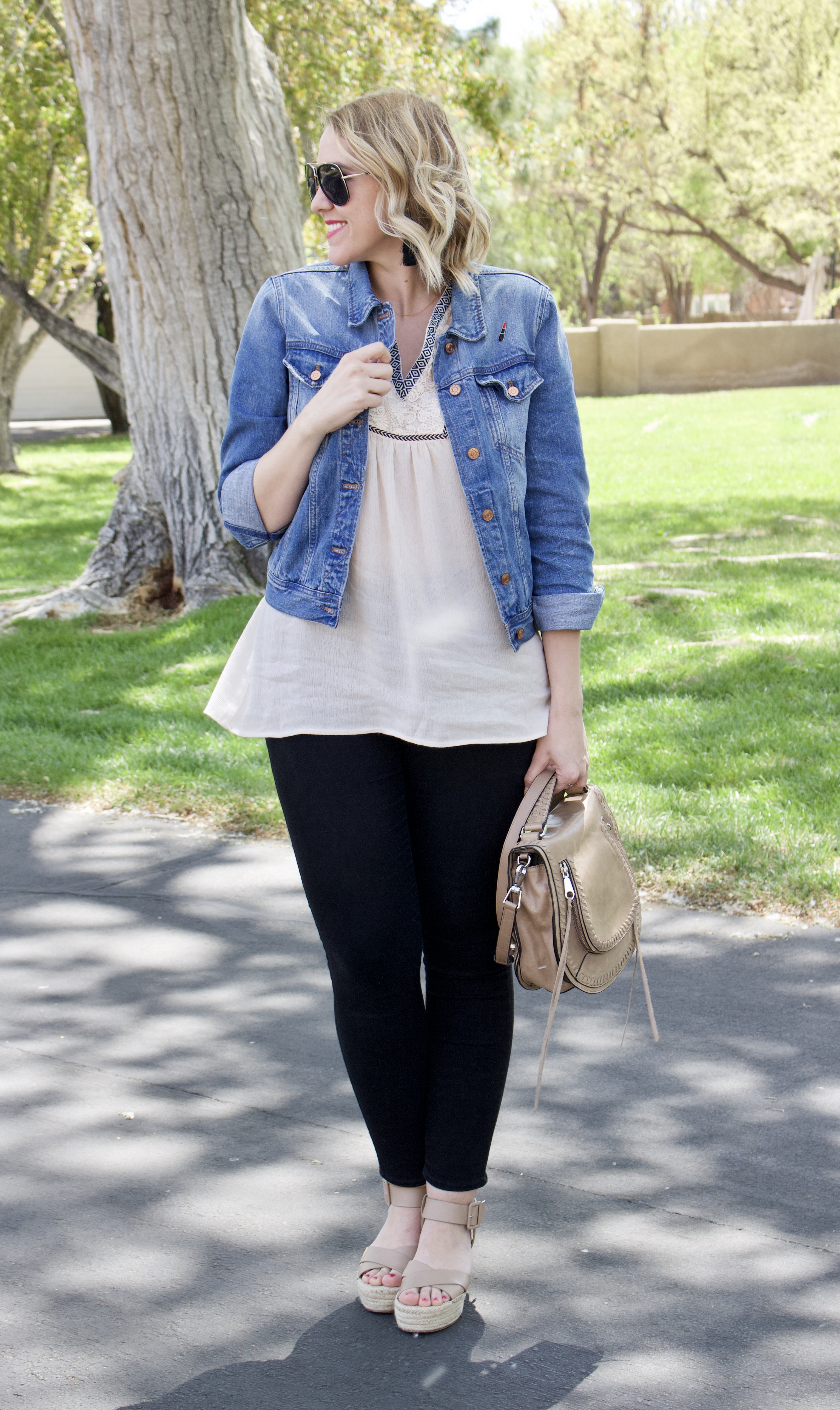 jcrew classic denim jacket #jcrew #springstyle #oldnavystyle #springlayers