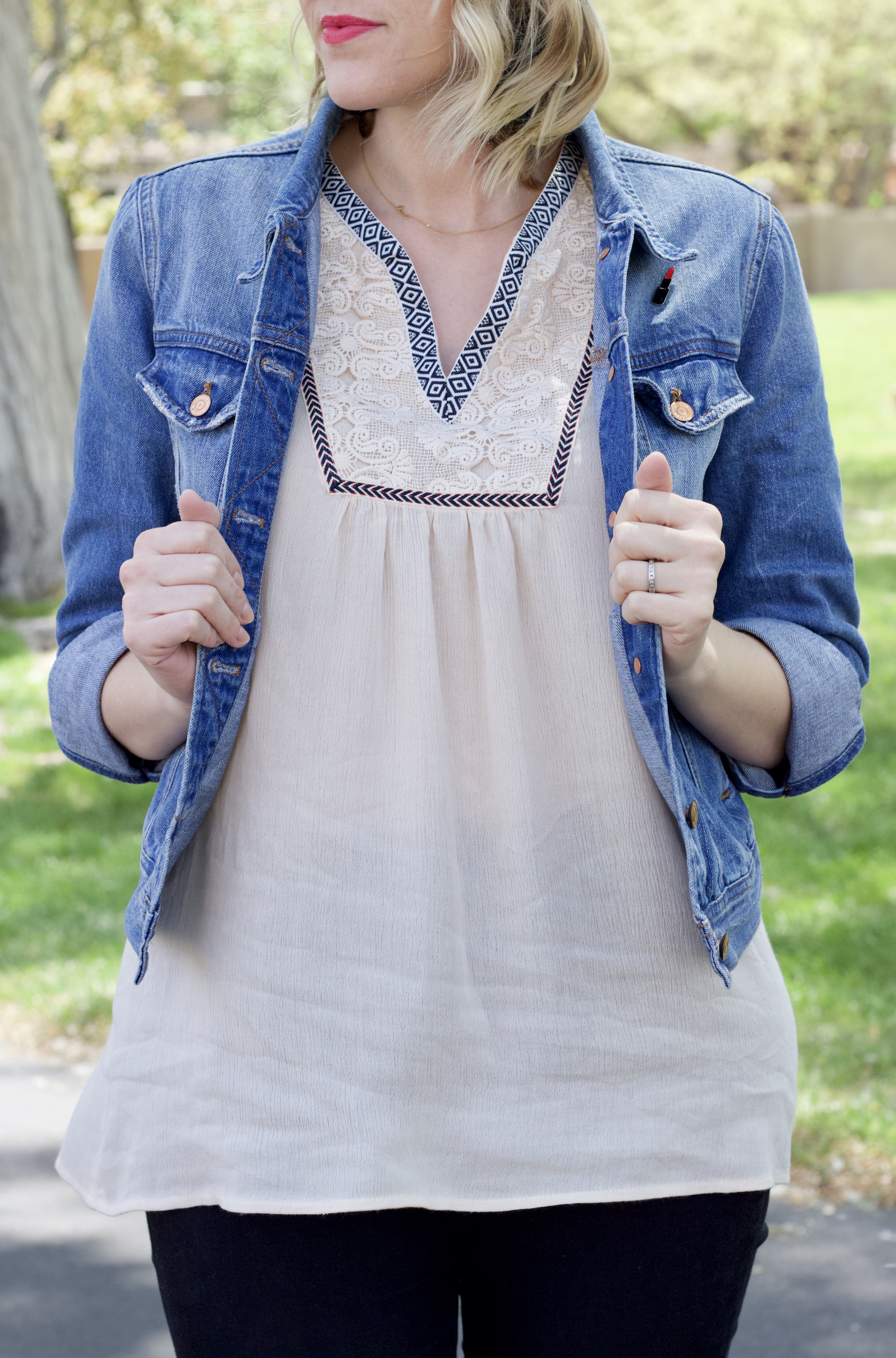 Pink Blush embroidered tank top #prettyinpinkblush #pinkblush #jcrew #jeanjacket