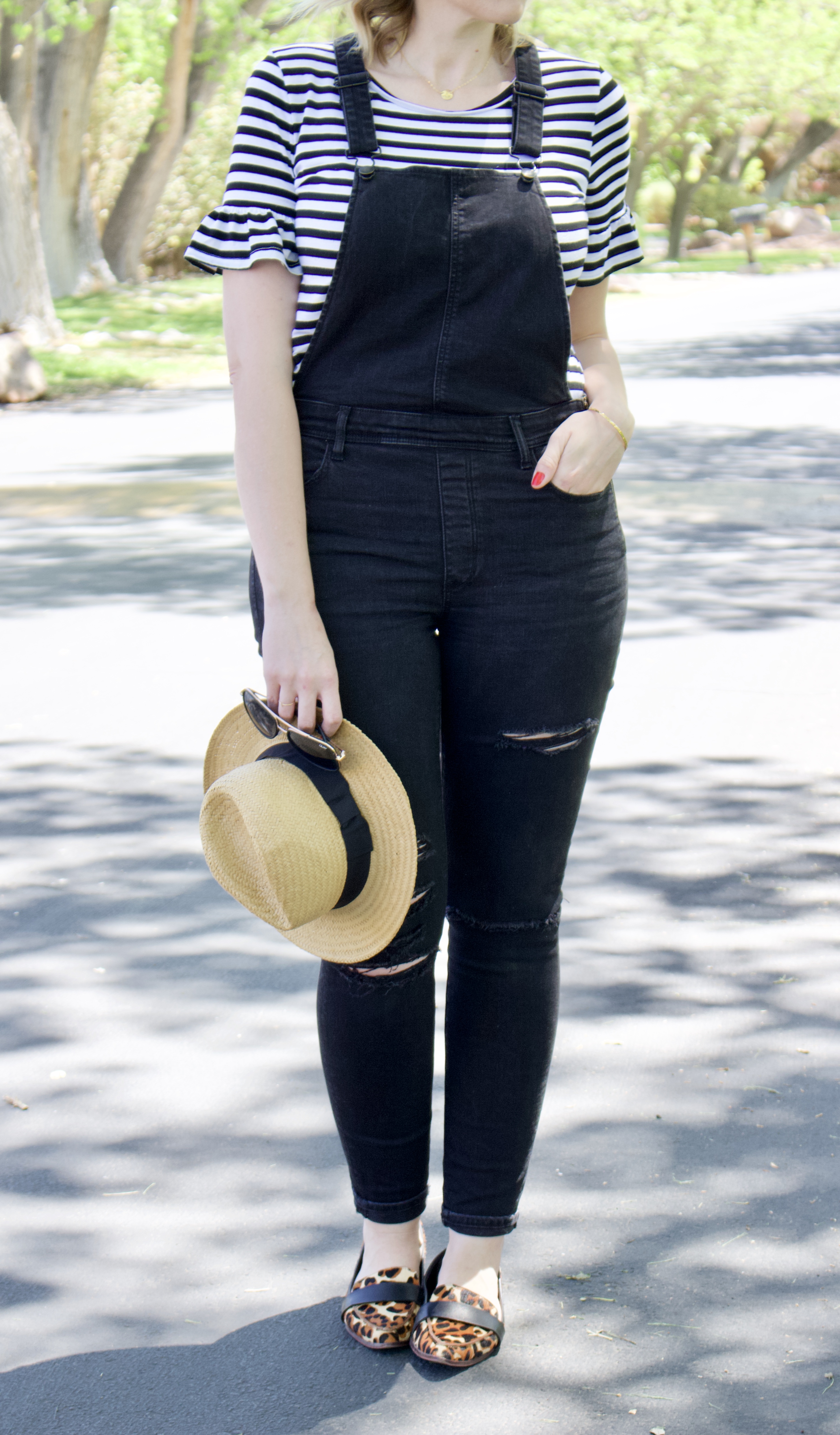 best overalls for tall girls #tallfashion #curvyfashion #overallsoutfit