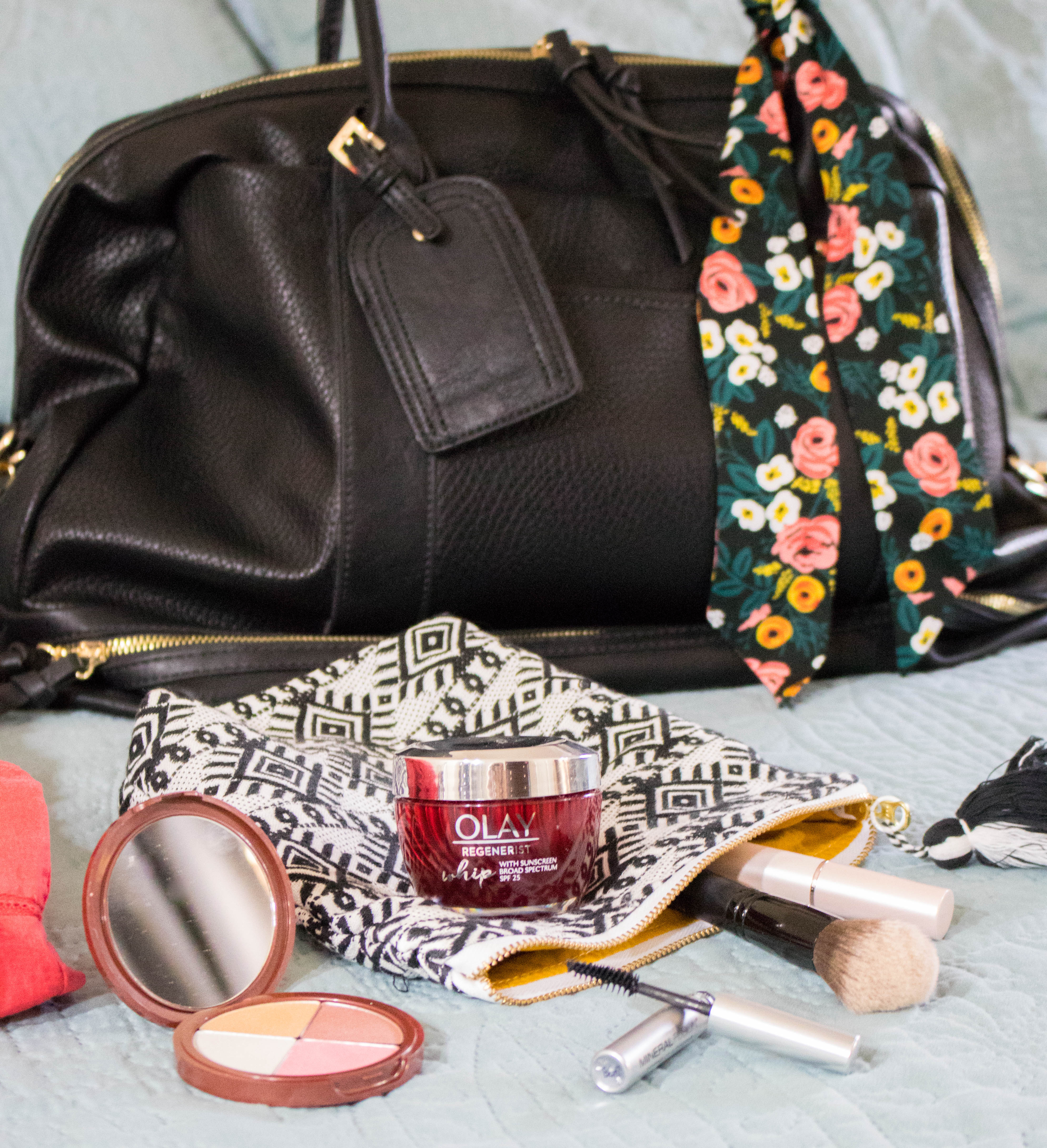 minimize your beauty bag summer travel #beauty #olay #feelthewhip #skincare