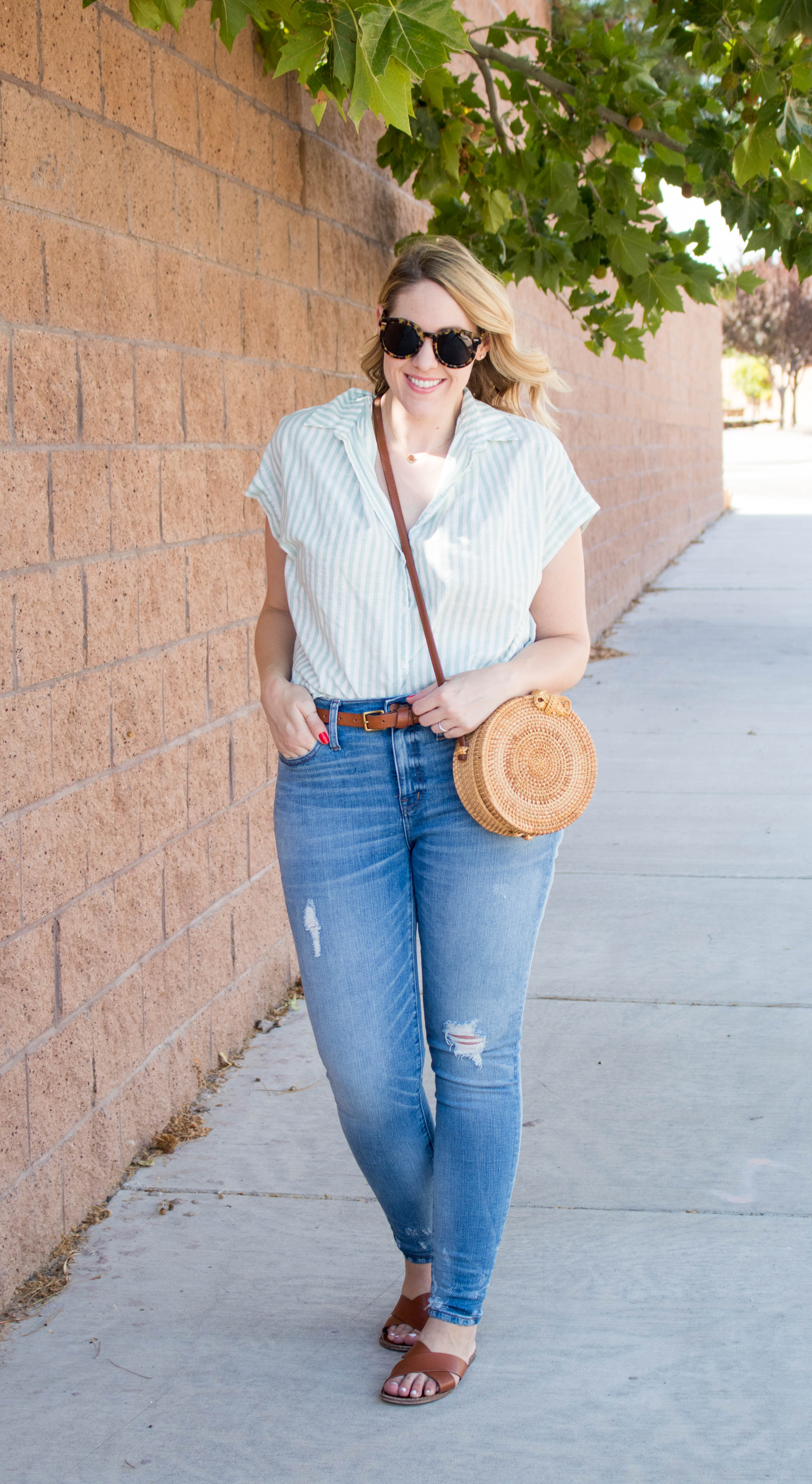 circle rattan statement bag #circlebag #summerstyle #summer #jeansoutfit