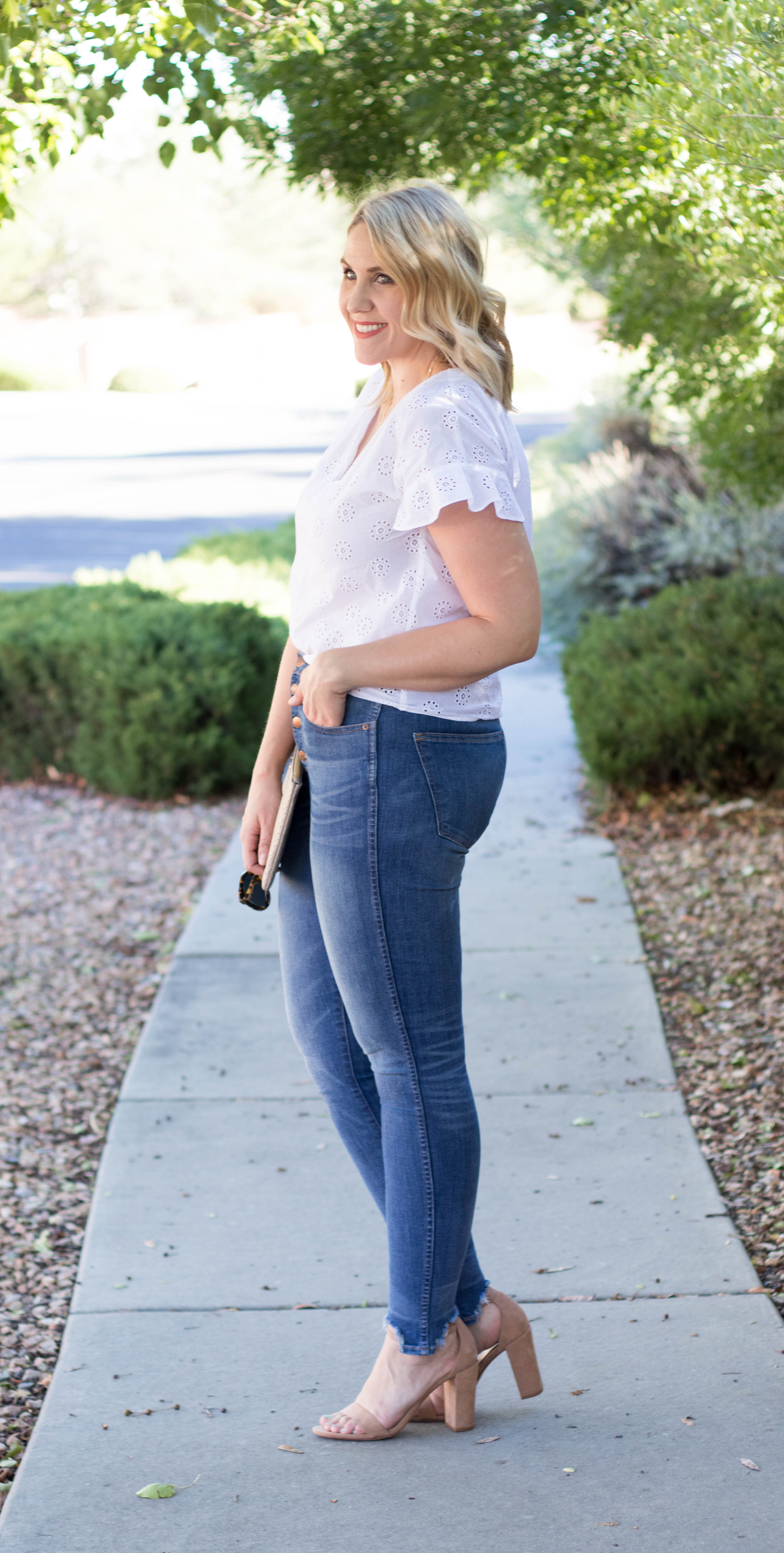 how to style nude heels for date night #datenight #theweeklystylededit #madewelljeans