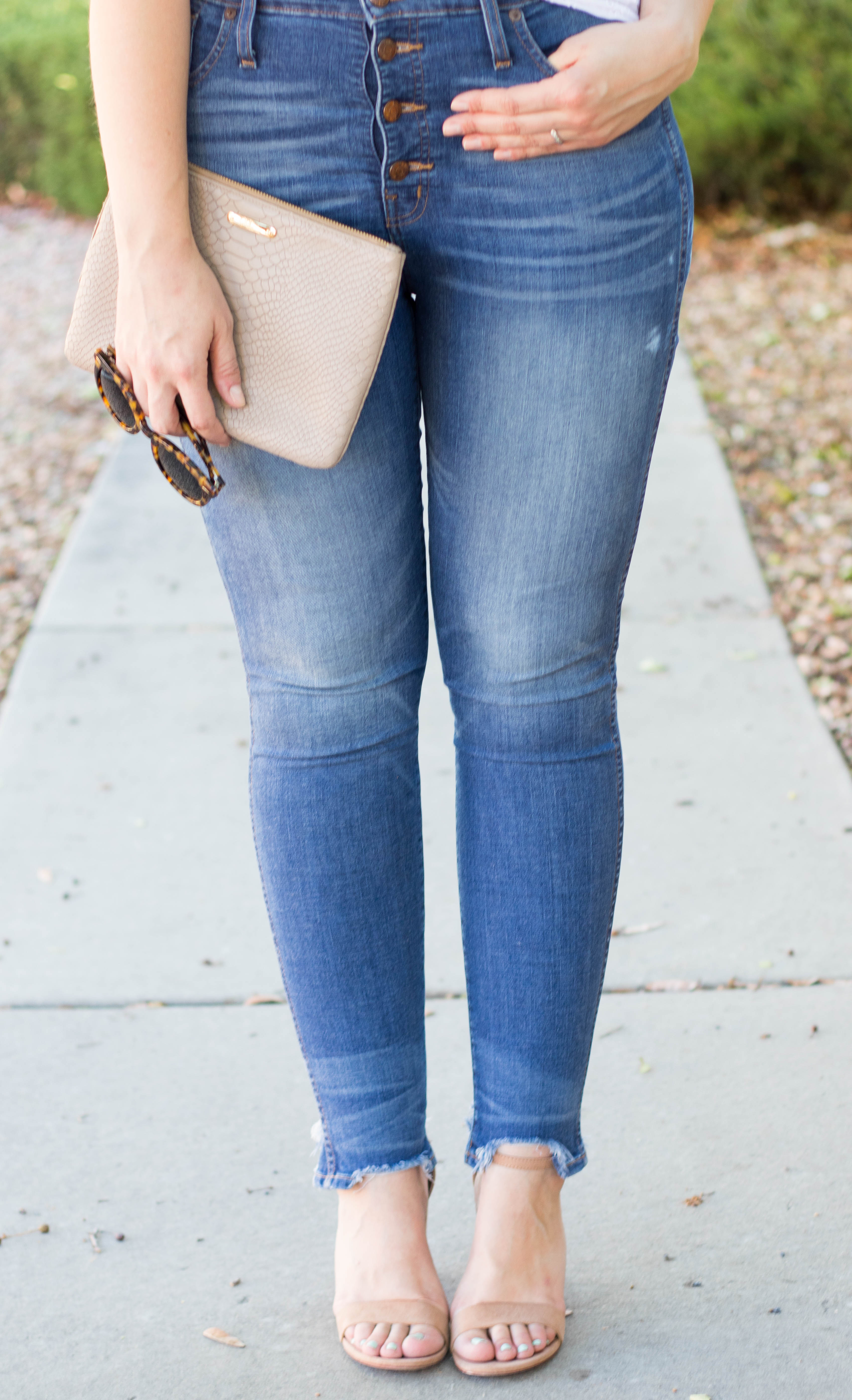 madewell high rise button fly denim #madewell #everydaymadewell #nudeheels