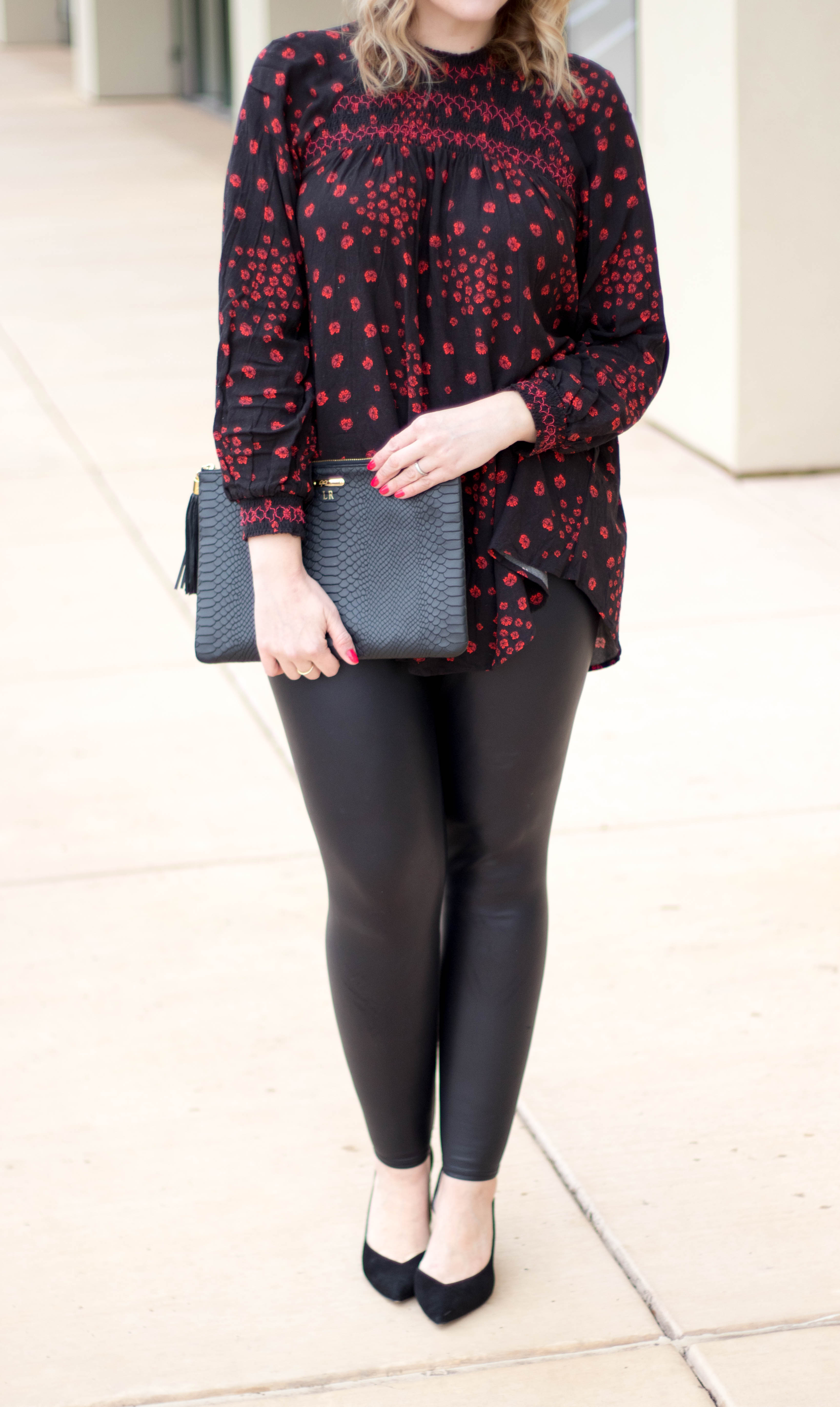 Trendy Thursday LinkUp + A Casual Way to Wear Leather Leggings