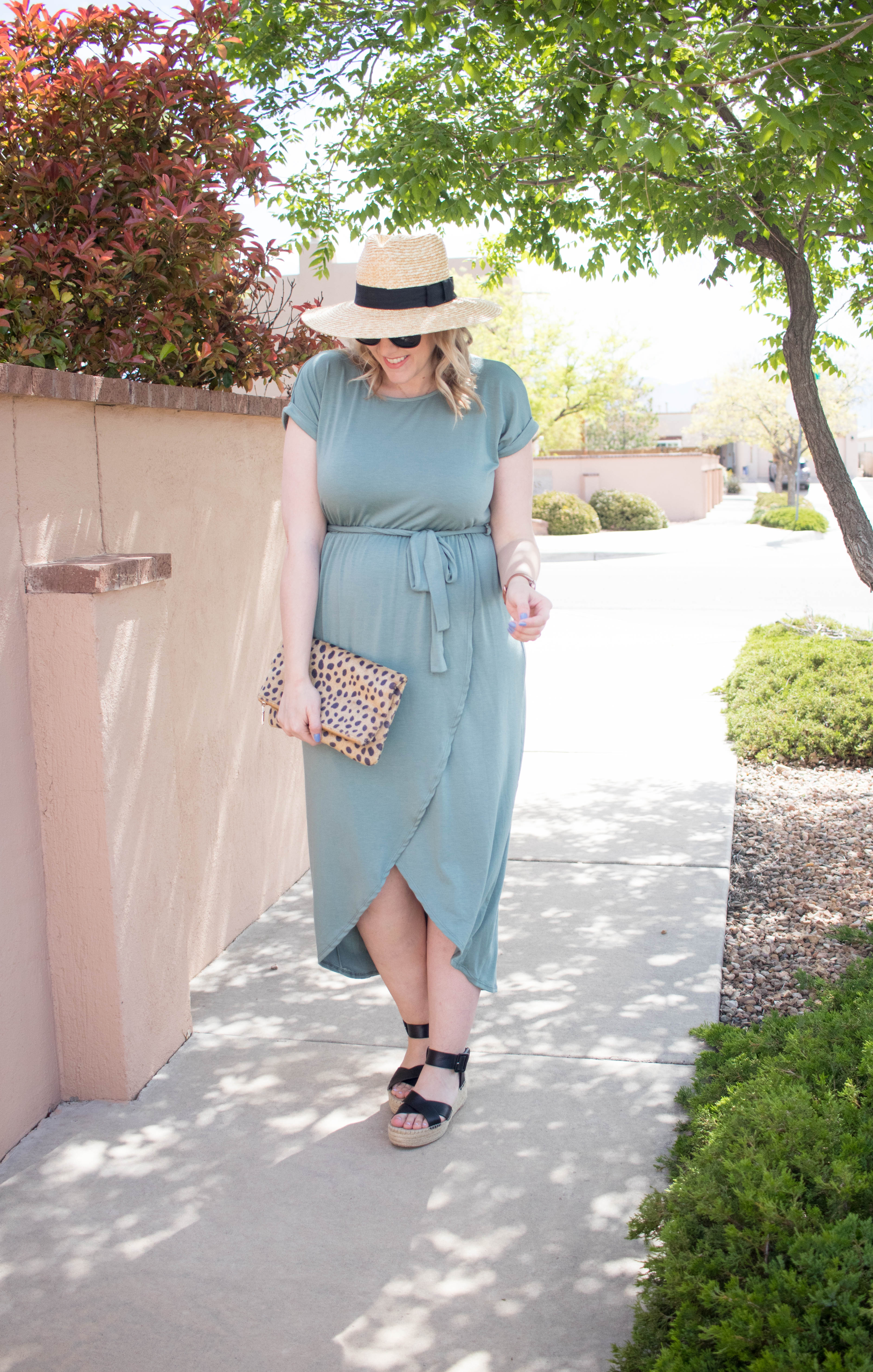 pregnancy style wrap dress outfit #pregnancystyle #bumpstyle #styleblogger