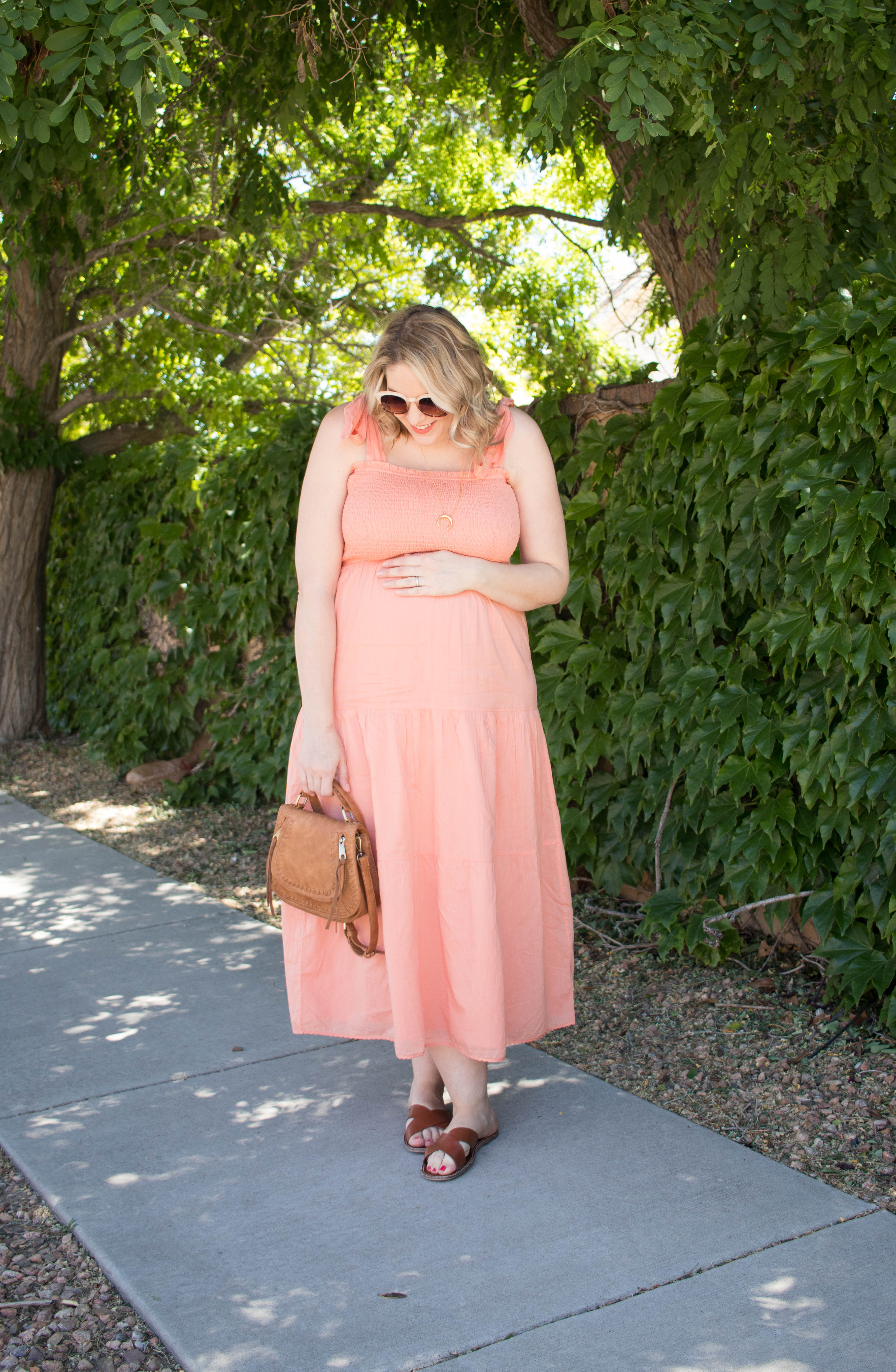 summer maternity style how to dress the bump #bumpstyle #maternitystyle #summeroutfit