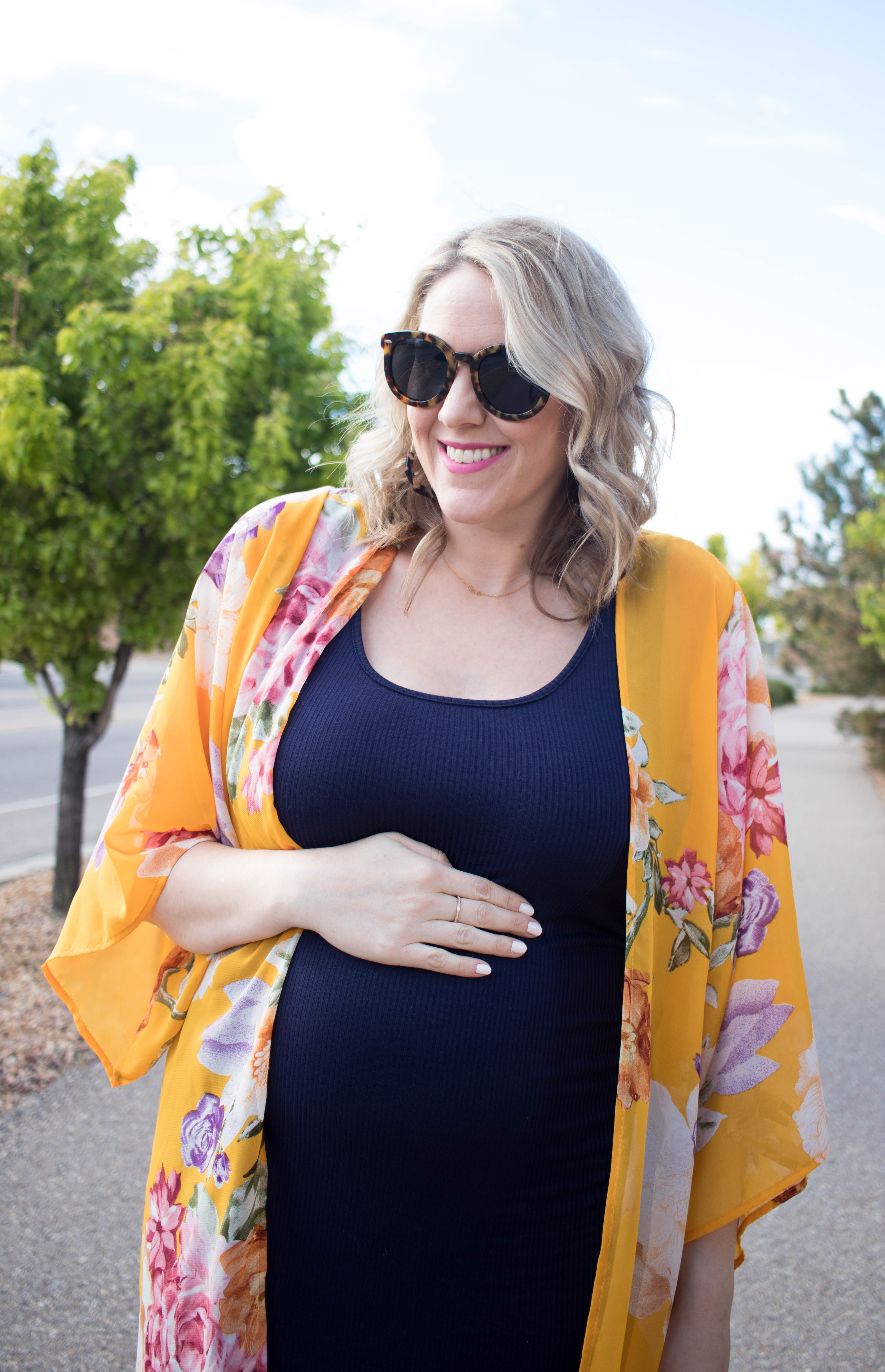 how to style a kimono maternity outfit #kimono #springfashion #summerstyle