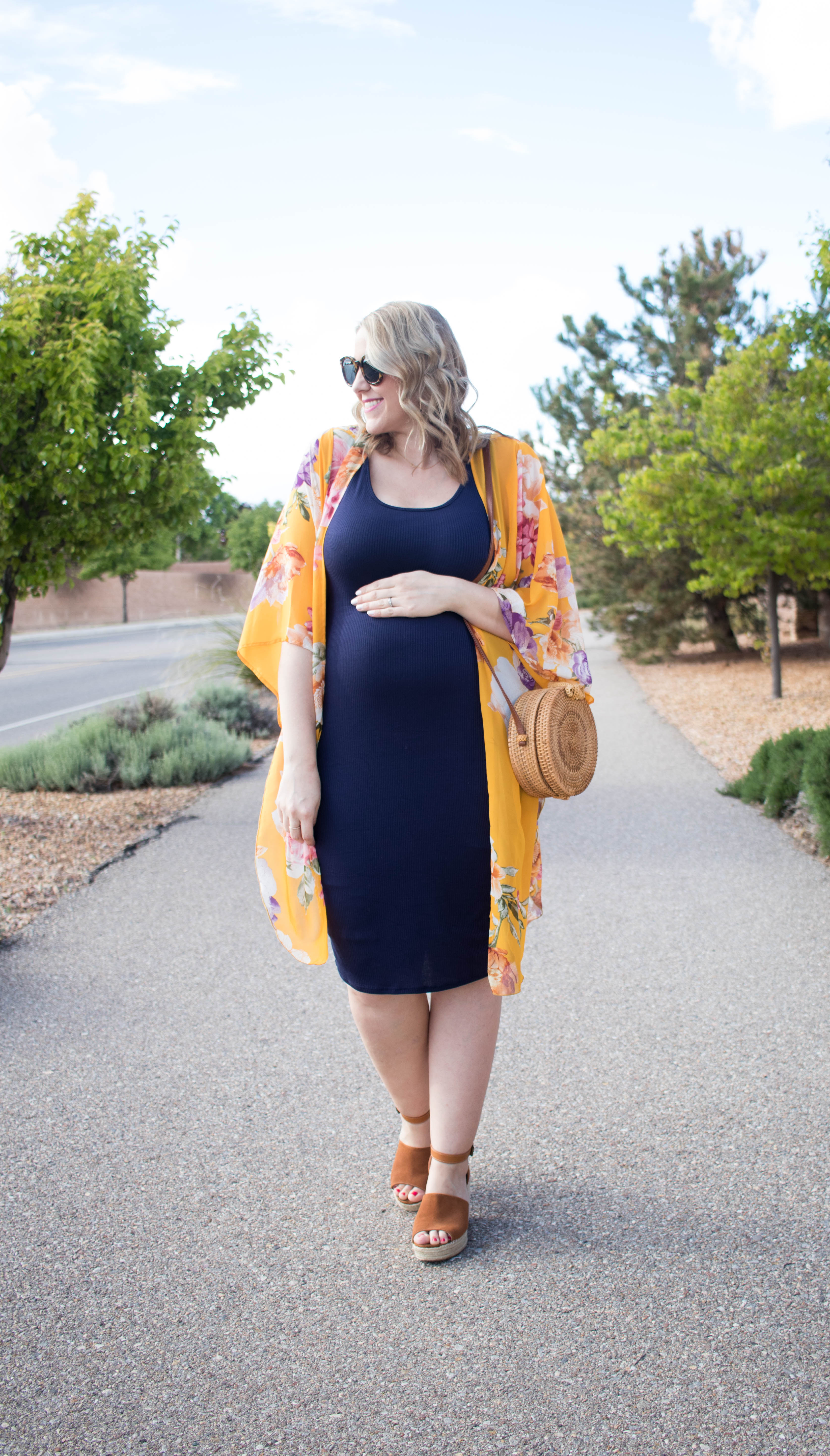 maternity midi dress floral kimono pink blush #maternitystyle #mididress #kimonooutfit