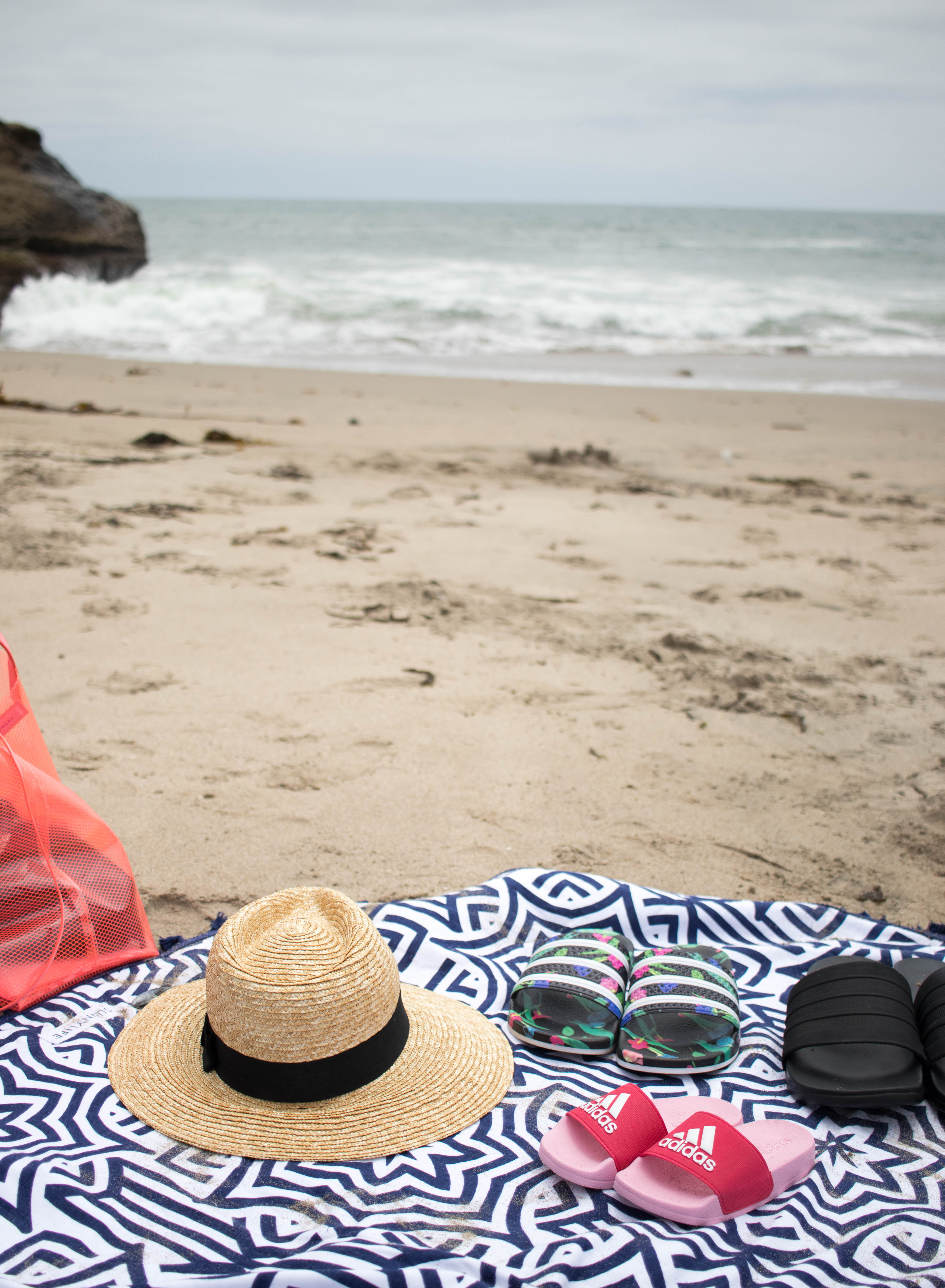 Adidas slides beach day Santa Cruz California #california #beachtrip #packingtips