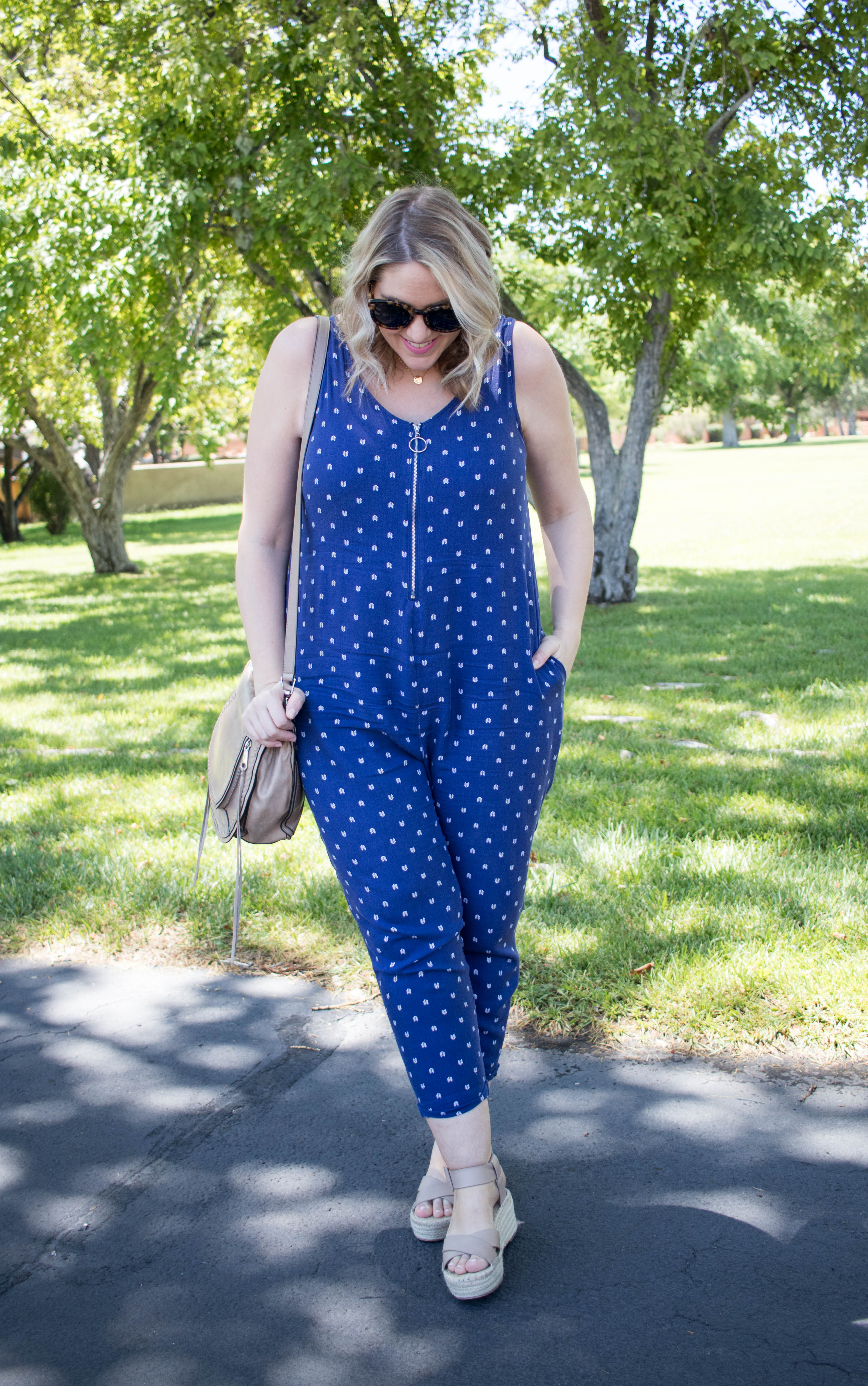 how to wear a maternity jumpsuit #maternitystyle #bumpstyle #solesociety