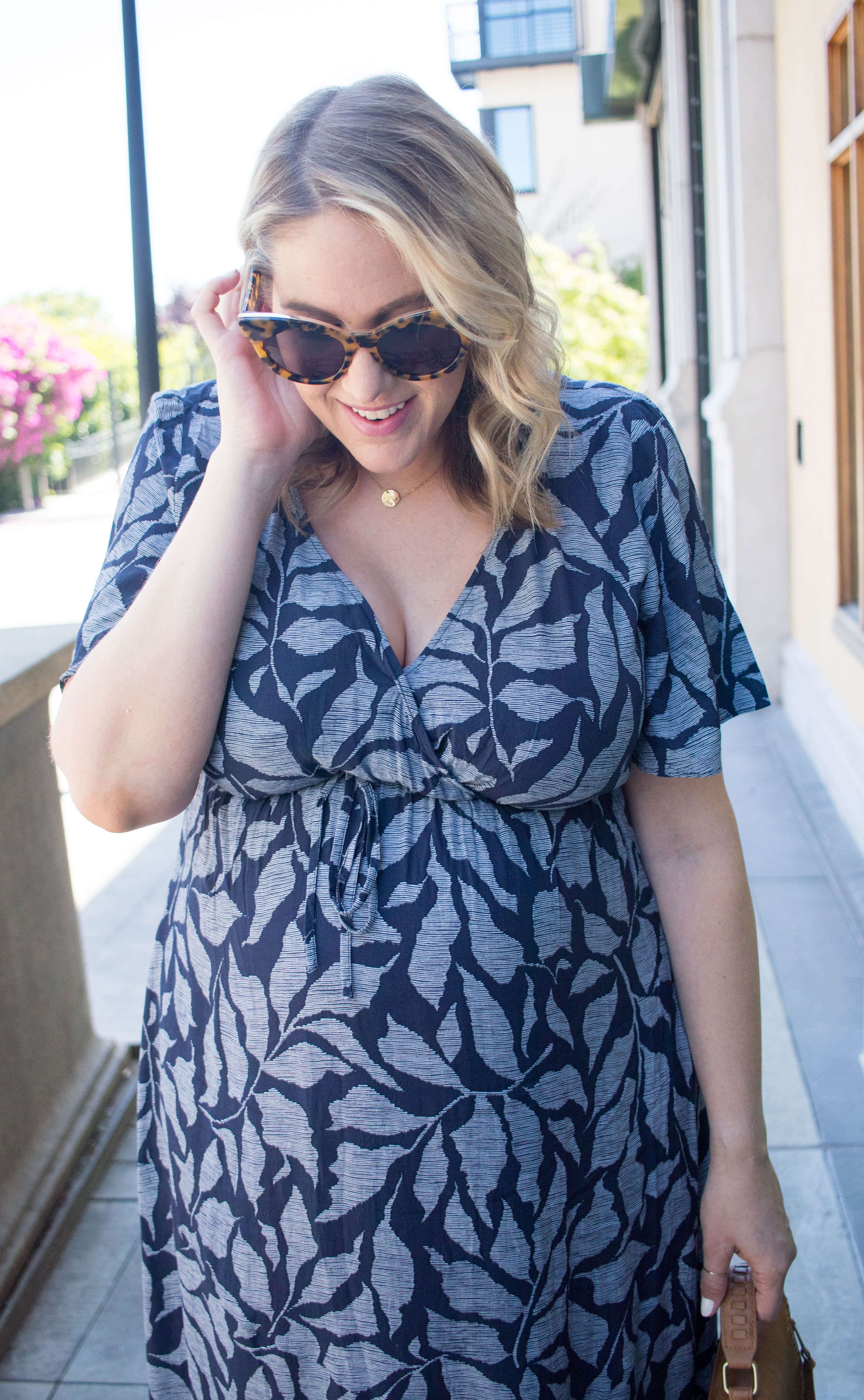 Karen walker sunglasses fashion blogger maternity style #karenwalker #fashionblogger #floraldress