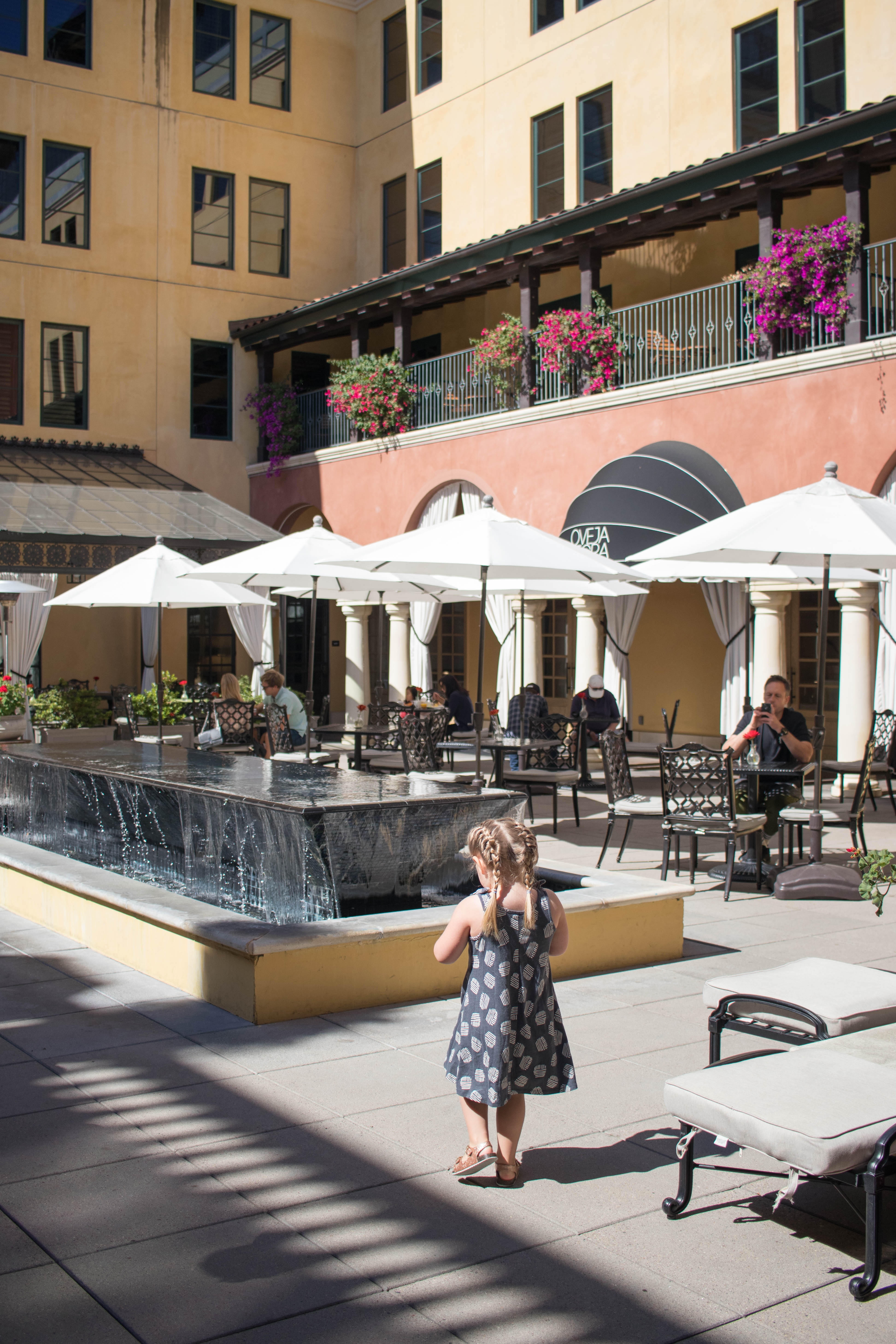 where to stay in San Jose california #sanjose #hotelvalencia #santanarow