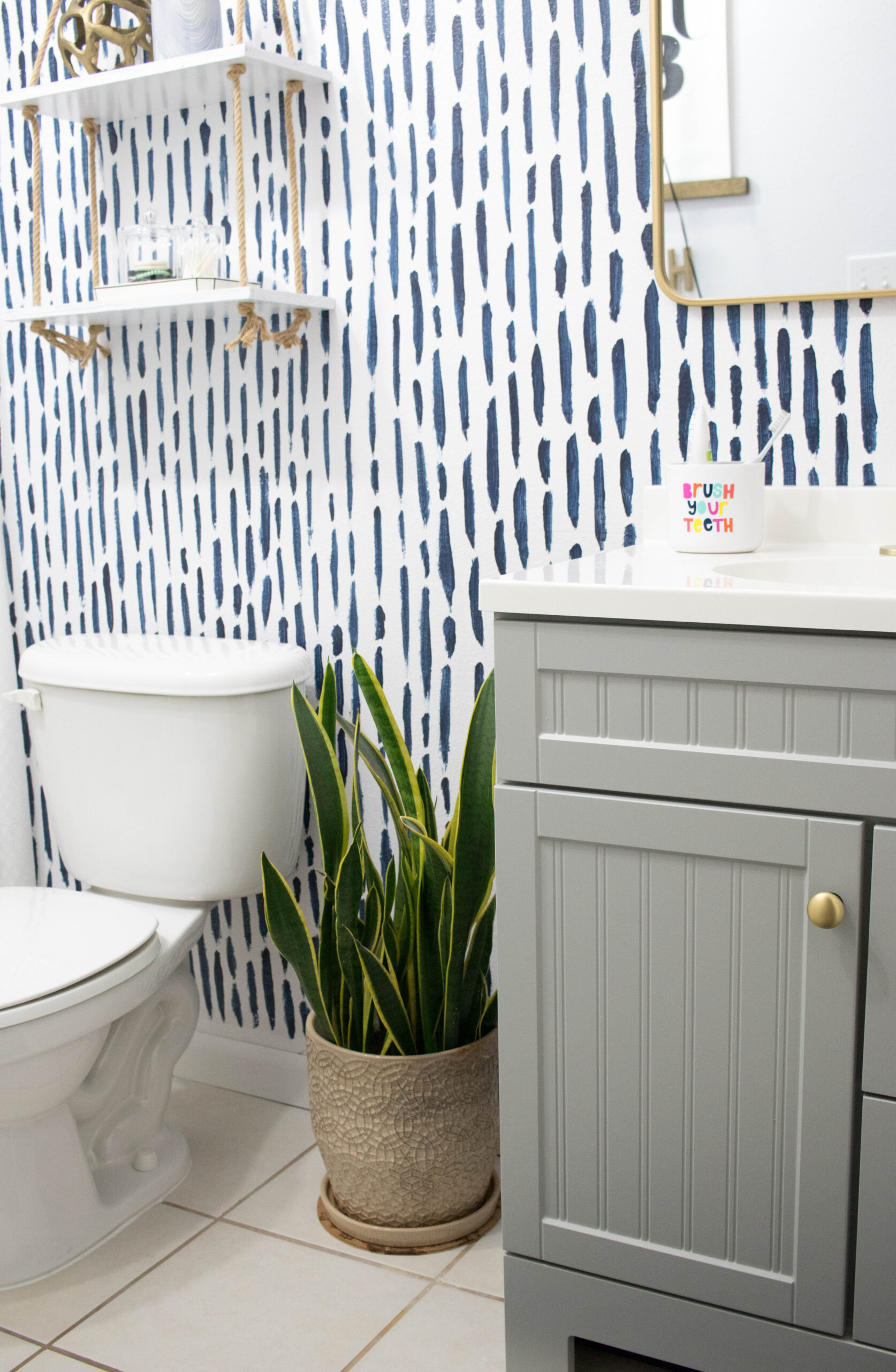 diy guest bathroom refresh #guestbathroom #bathroomremodel 