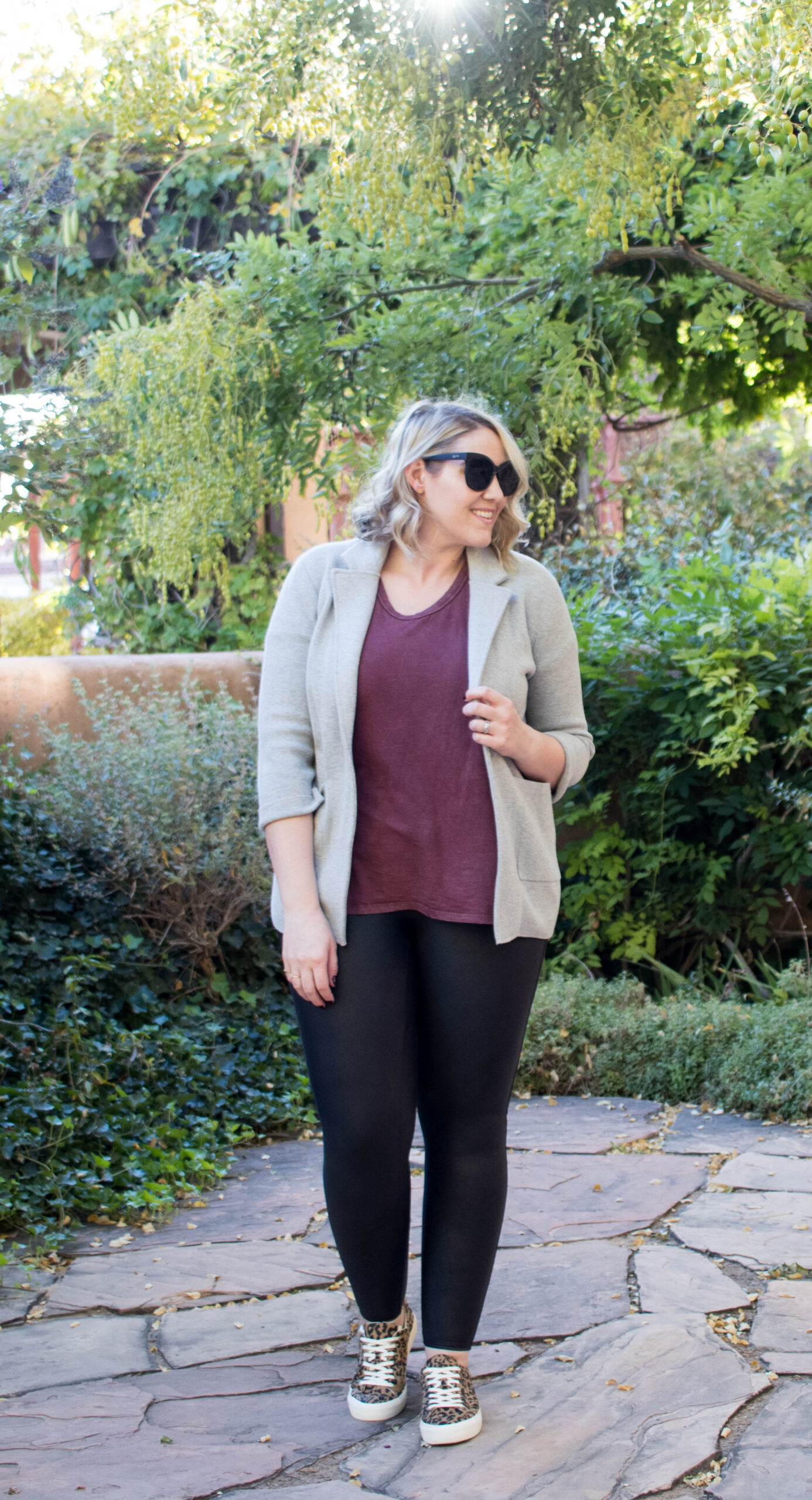 easy fall layers outfit spanx faux leather leggings #spanx #falloutfit #falllayers